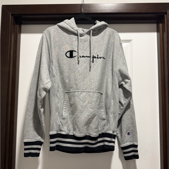 Champion Reverse Weave Hooded Sweatshirt - Picture 3 of 6